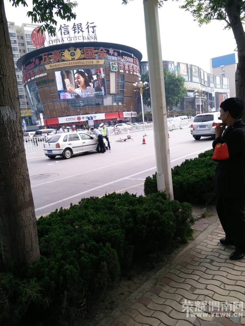 ���糯������ж�һ�γ���һ���г�������ײ��˾������̫�����������
