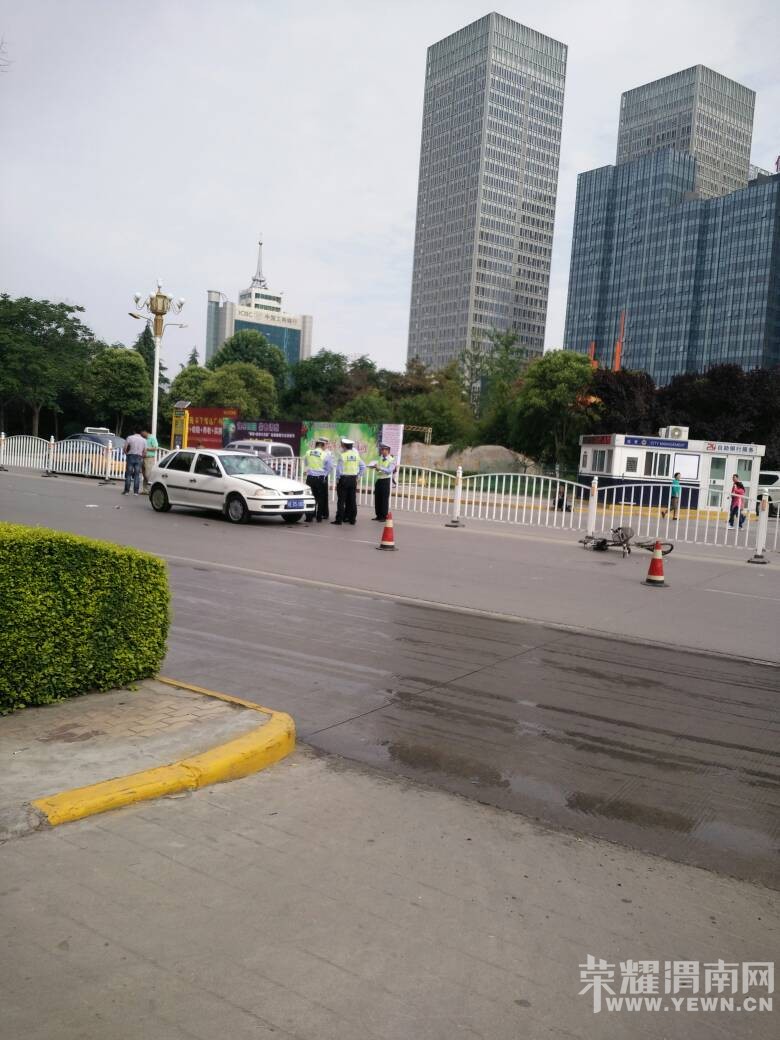 ���糯������ж�һ�γ���һ���г�������ײ��˾������̫�����������