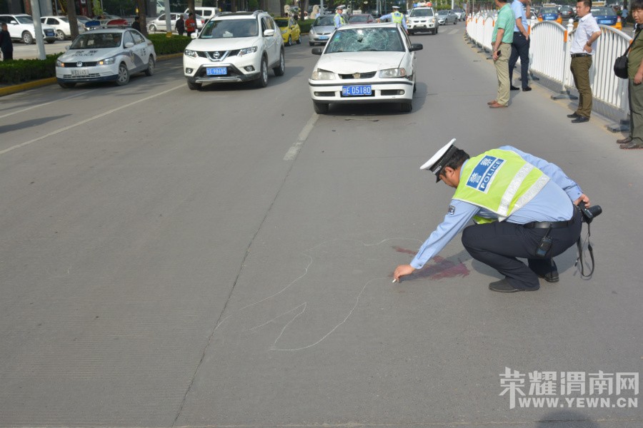 ���糯������ж�һ�γ���һ���г�������ײ��˾������̫�����������