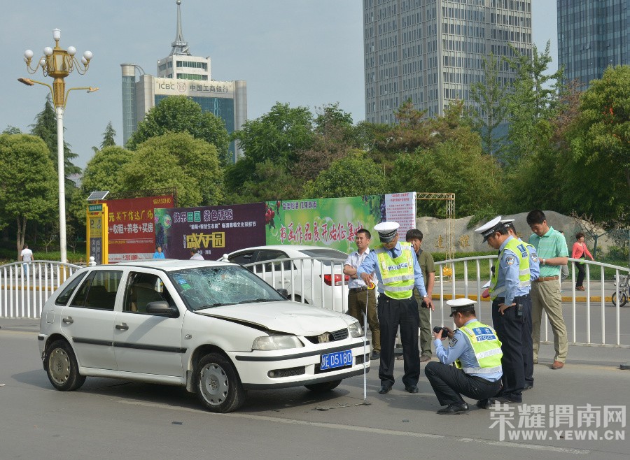 ���糯������ж�һ�γ���һ���г�������ײ��˾������̫�����������