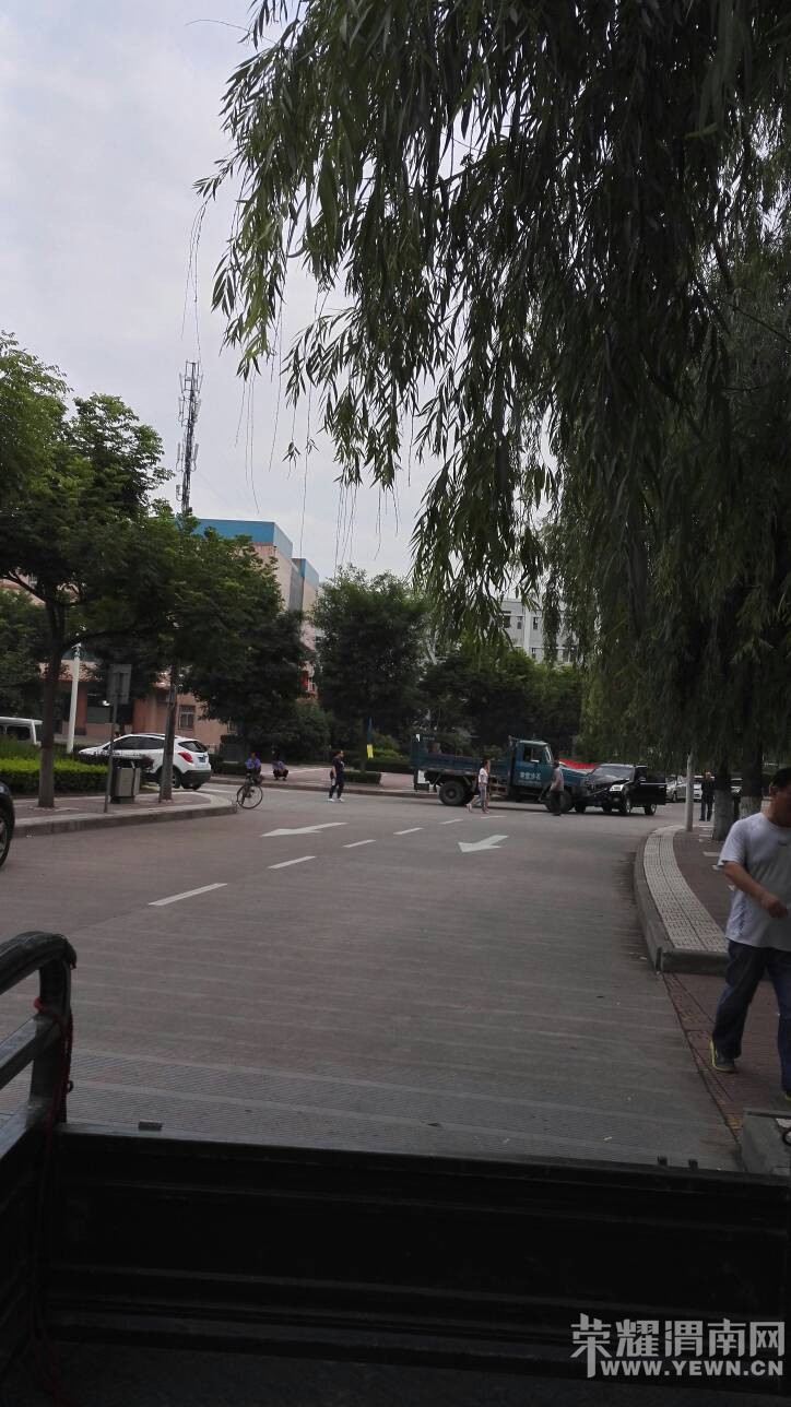 μ��ʦ��ѧԺ����ɳ�ӵĺ�һ��ԽҰ�������족�ˣ��ü��ң�