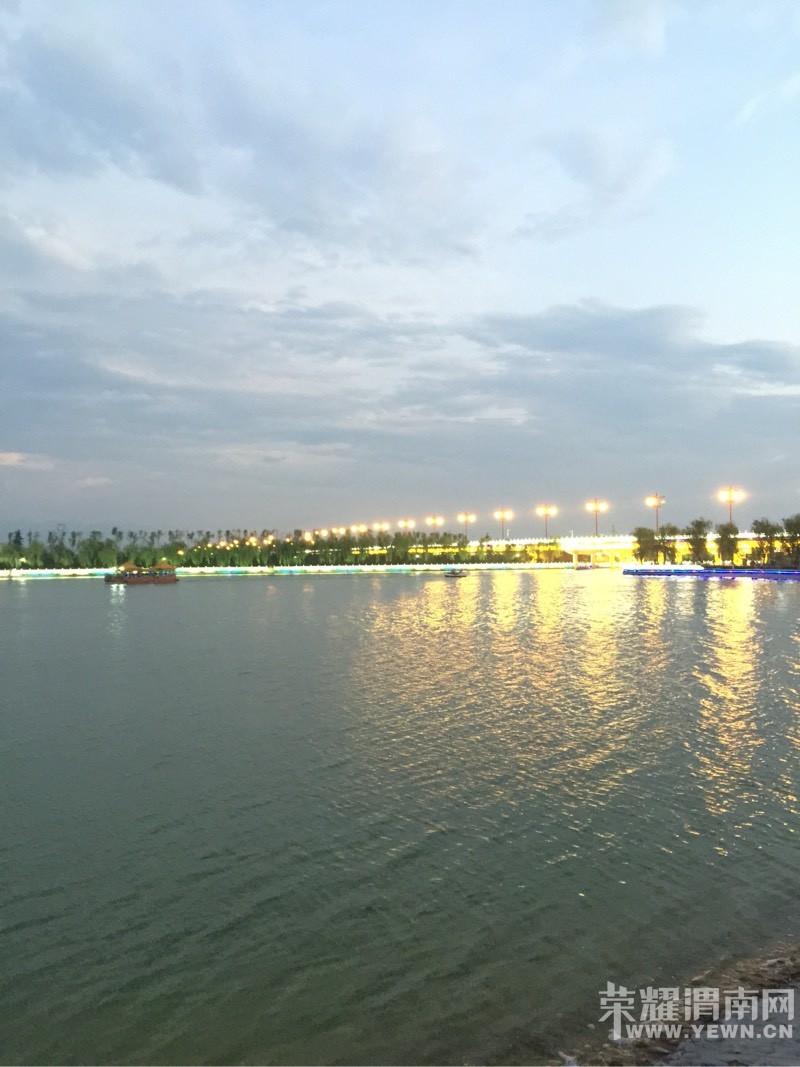 �����ͬ�޺��޵���Ư��������ͣ����Ҳ��ģ�