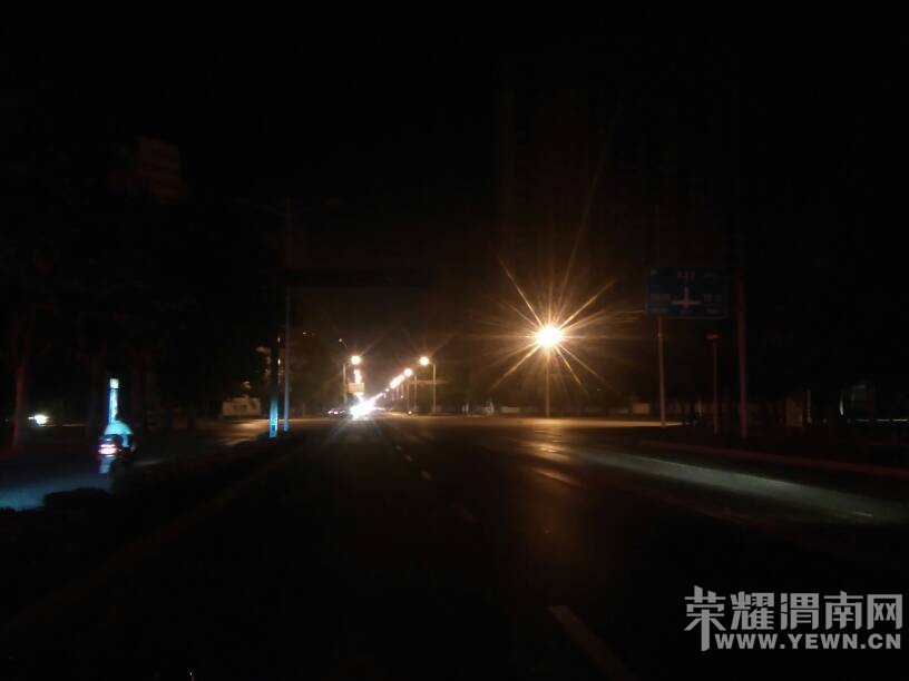 ����ʮ������ʢ·һ��·ʮ���ĸ������ǻƵƣ�����ô�����أ�