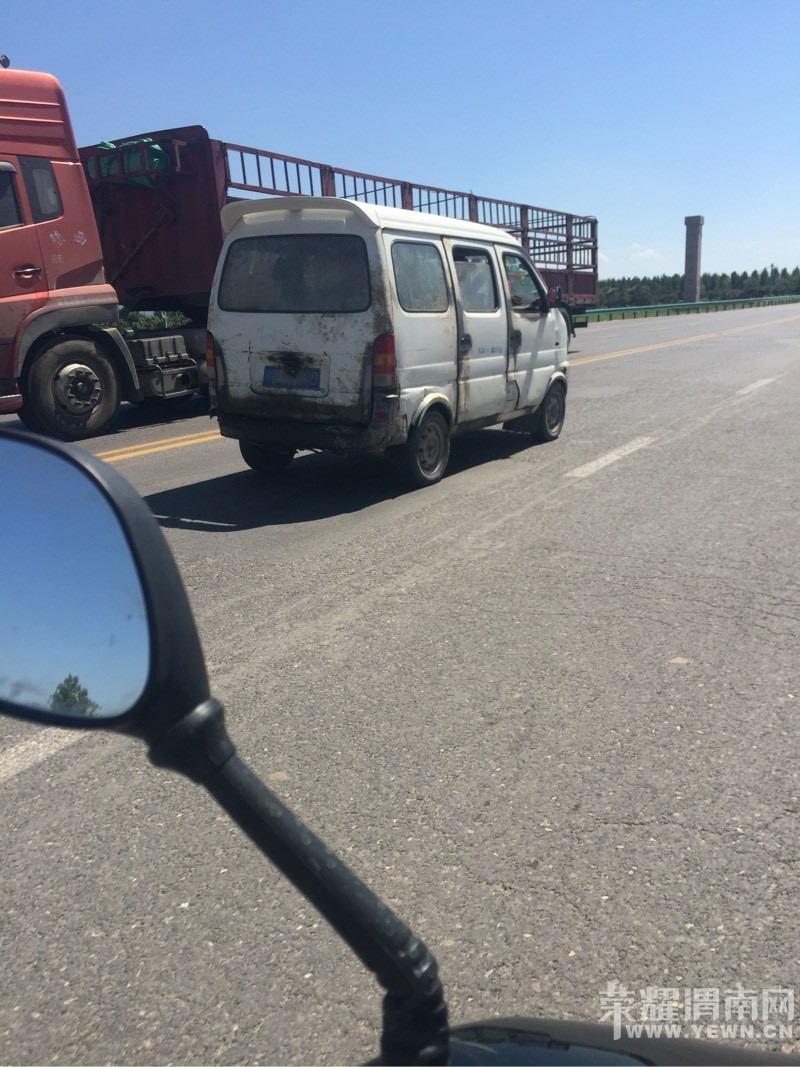 213516t100c1xr155310cw.jpg