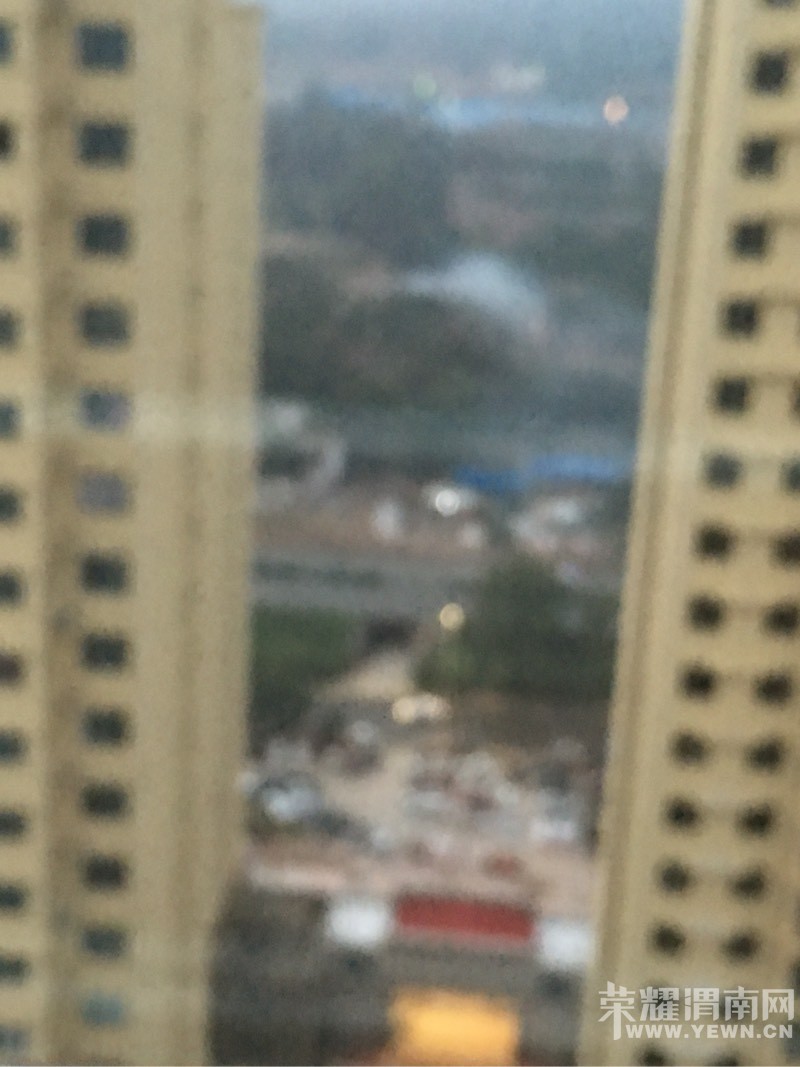 063012le2u5228beqq8bey.jpg