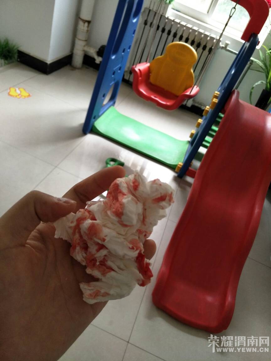 112600sqcnklkyglu2qsil.jpg