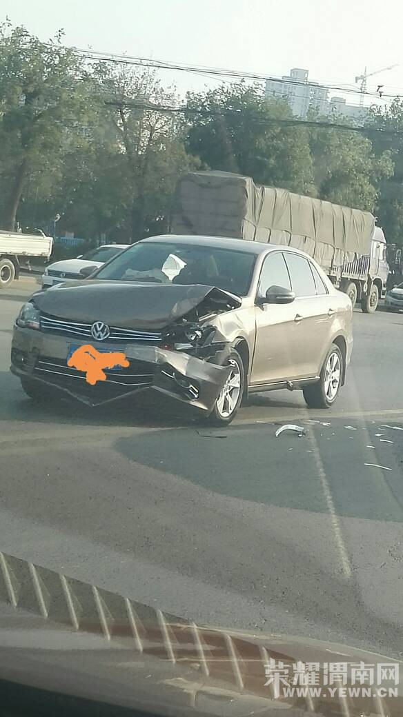 ˾��ע������μ���������������������ײ ����