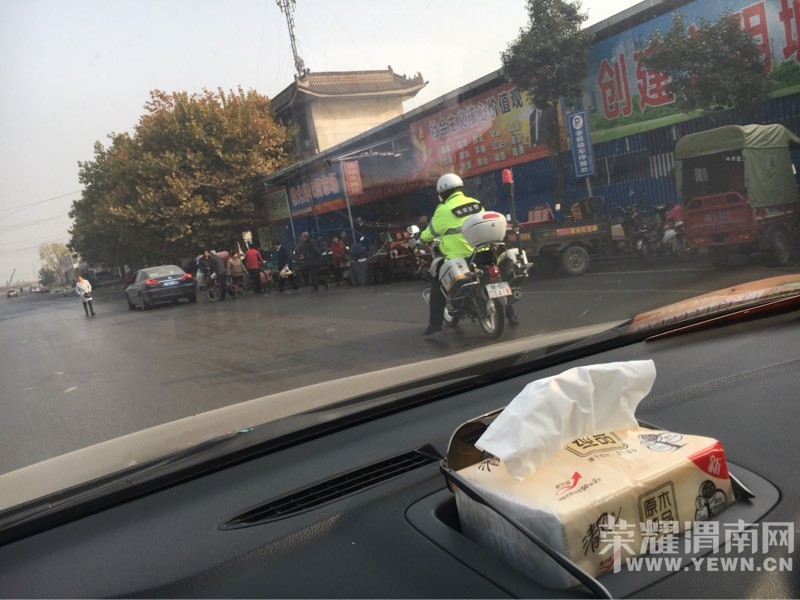 ��������ʼ���α��Ӵ�����г��ſ���ͣ��