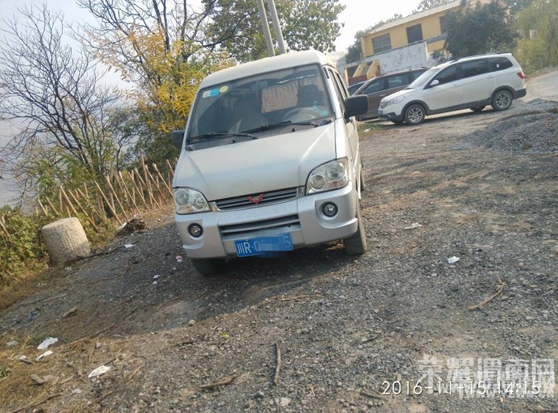 �Y��ˮ��Ĵ����ߣ���������Сè���㣬�м�����ô��