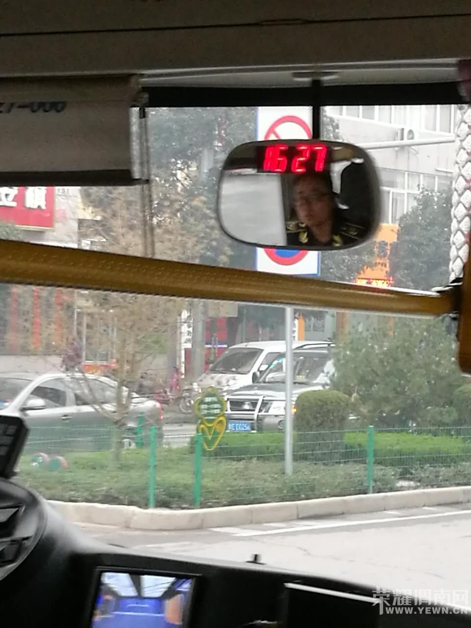 μ�����Ů������˾�����ˣ�