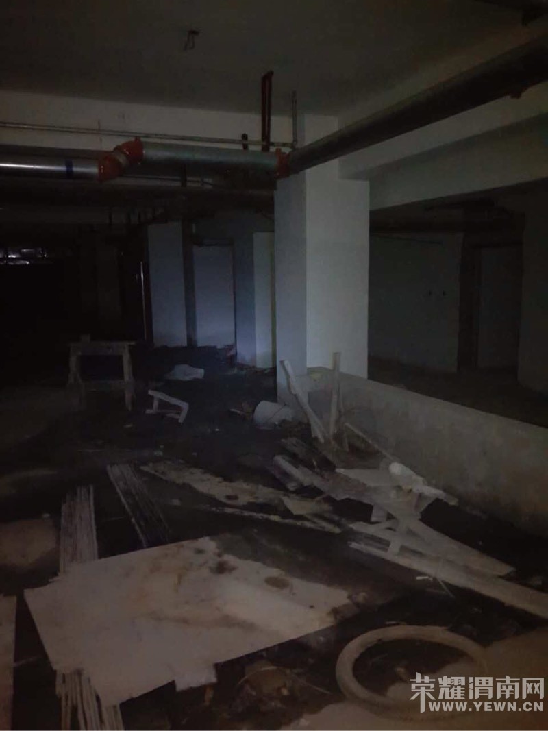 142559kxhz7h0170xx5h55.jpg