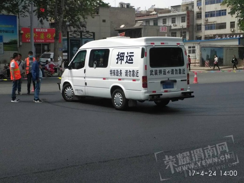 155958cl9qk6lq4620cr98.jpg