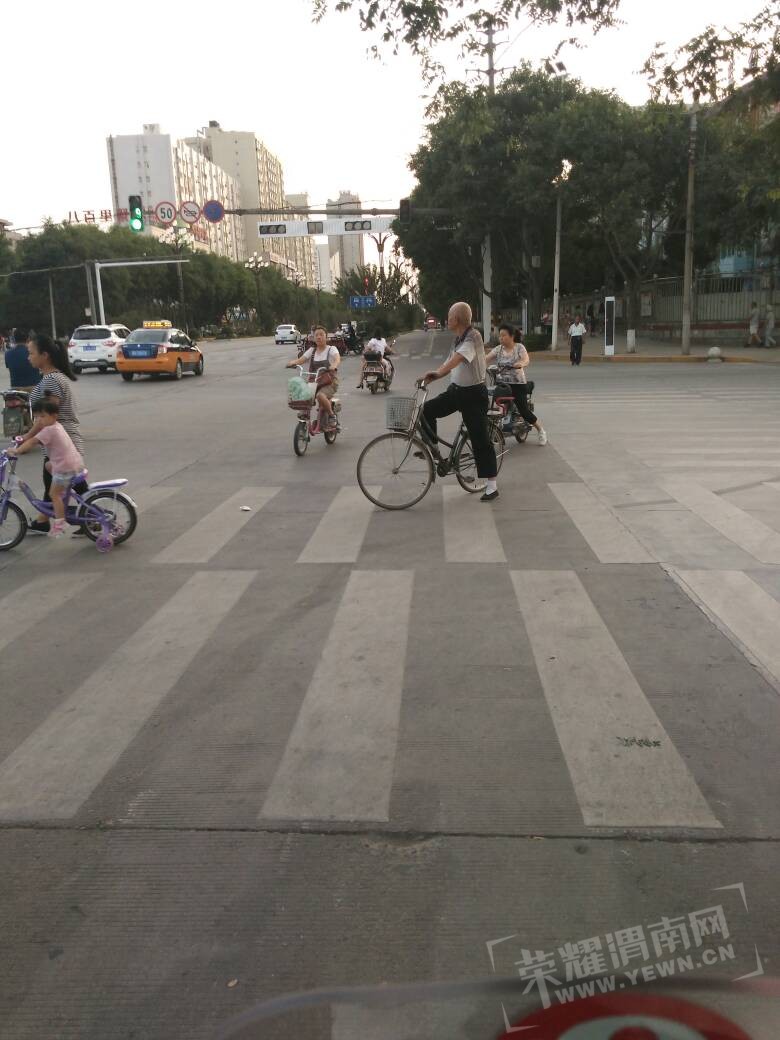 201148s8b3tkbytdyo33ta.jpg
