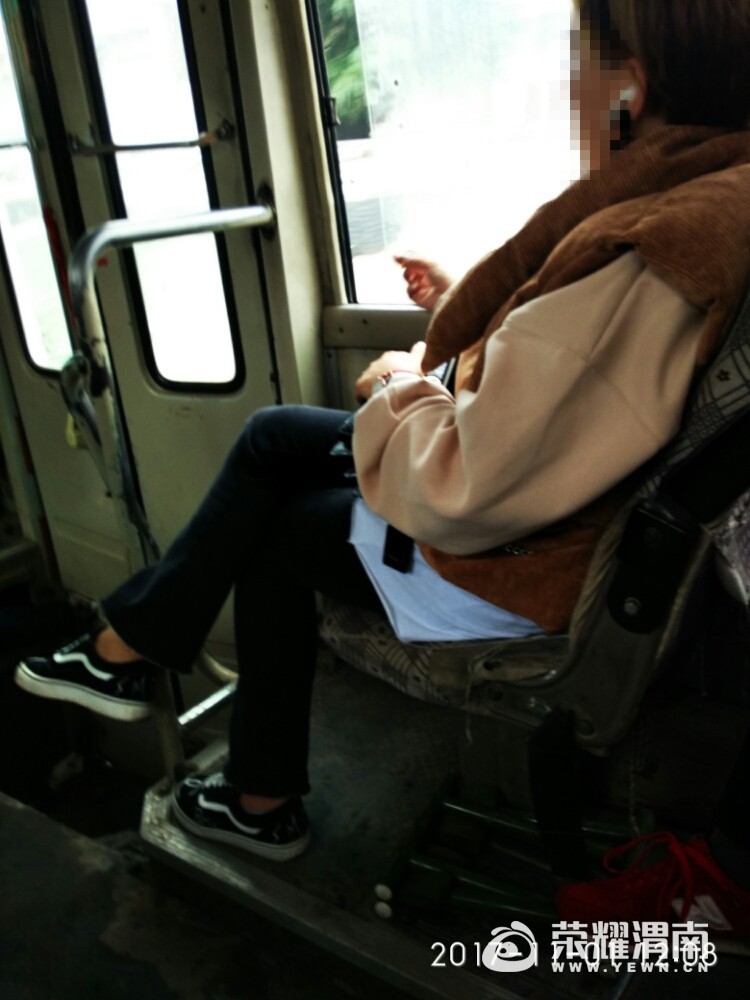 122738fzx3y7wcwyk63ew6.jpg