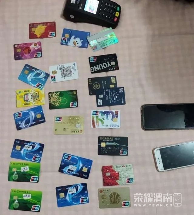 105112n32nx29waffb9wbm.jpg