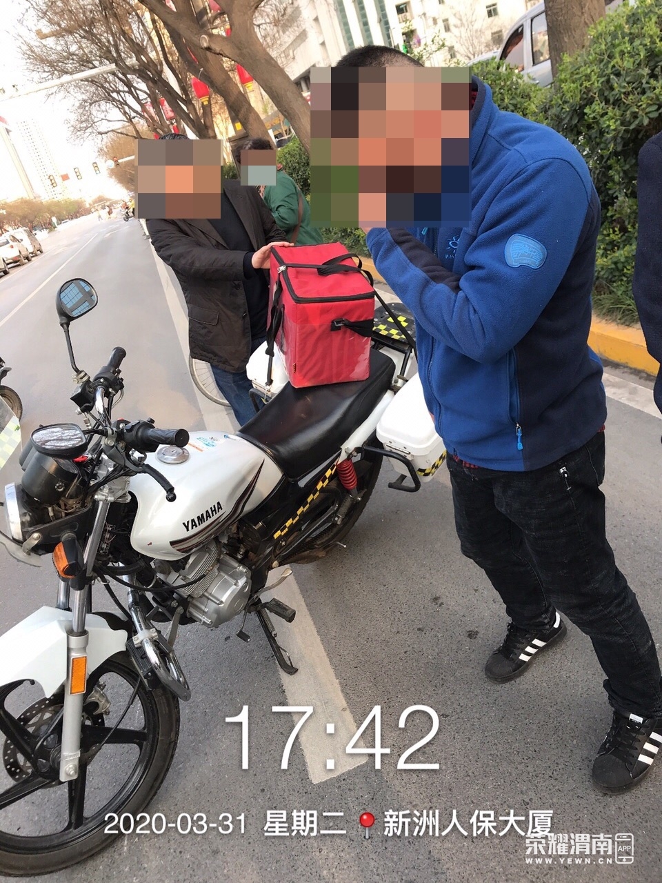 FqeSovgXr88MiRV6gFCTp3AnZccE.jpg