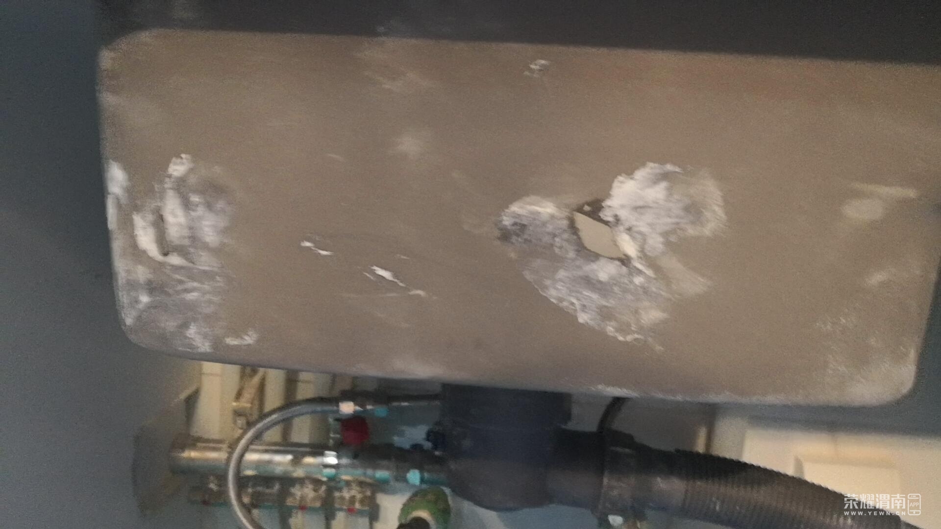 UCW[O8{LF7AB55EF({1]8~S.jpg