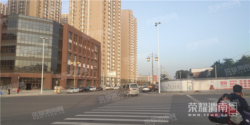 P01022-171706.jpg