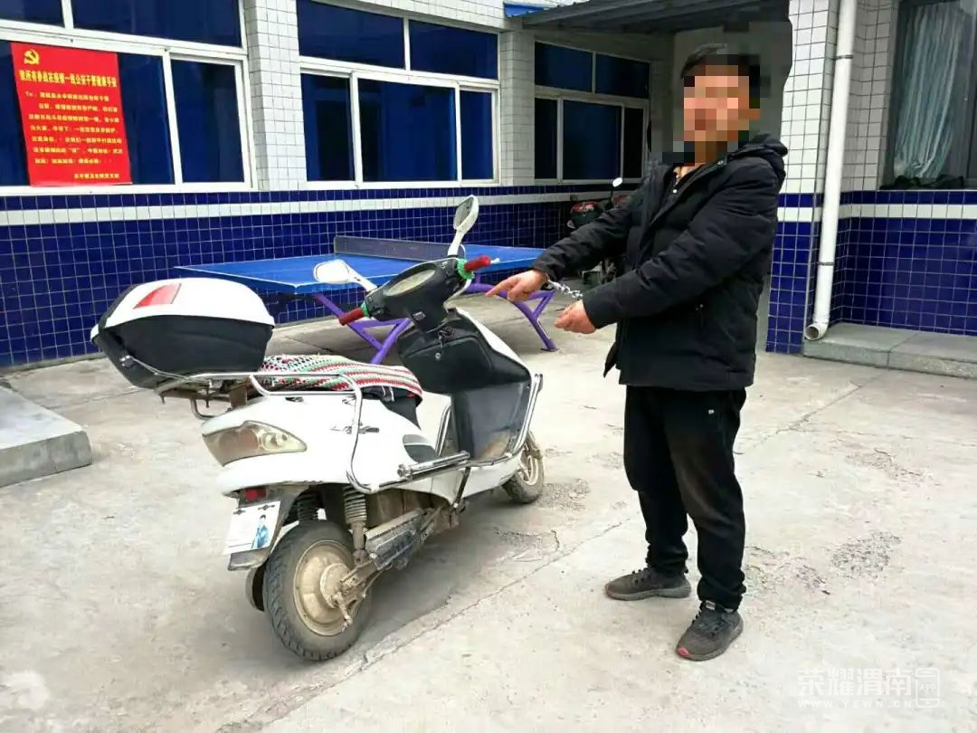 174021l88ji84b66766mia.jpg
