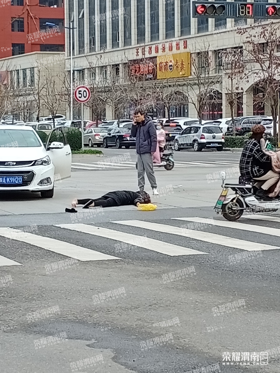083426aveg672ge27tmklz.jpg