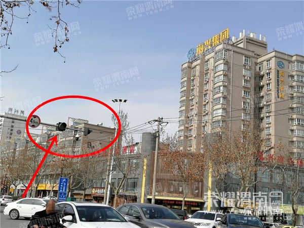 131544lbuzylye5mboumo3_����.jpg