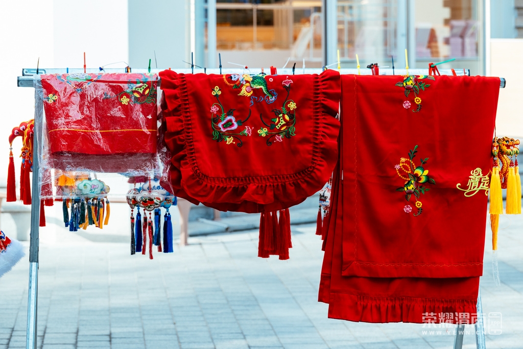 ����չ�� (59).jpg